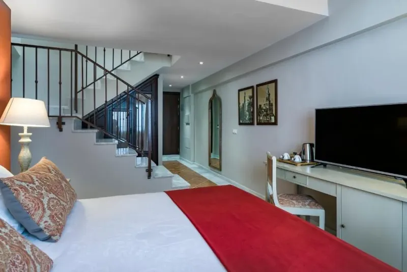 FAMILIAR ESSENCE  @ Vincci La Rabida